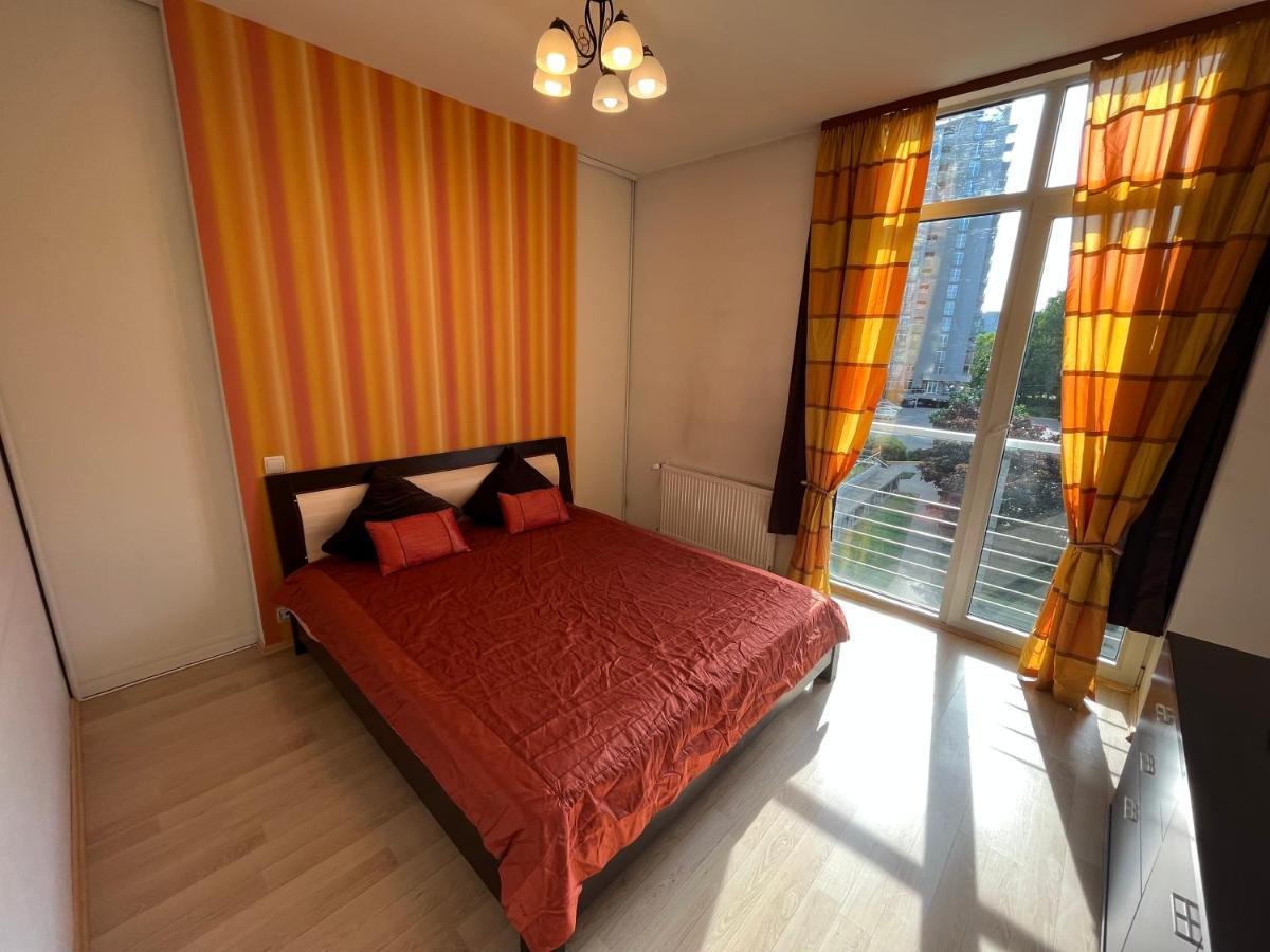 Lovely Apartments In Imanta With Free Parking Riga Exterior foto